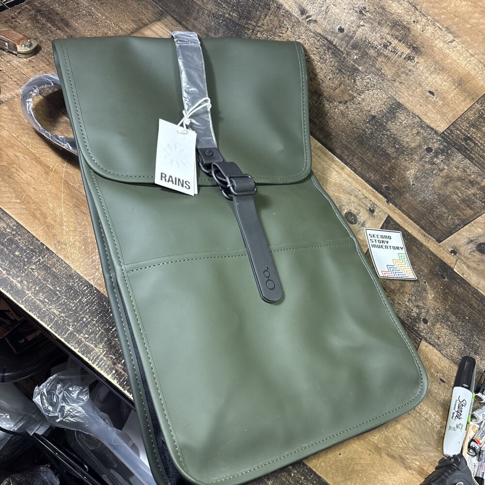 Rains Waterproof Backpack Bag Model 12200 Green NEW NWT RFID